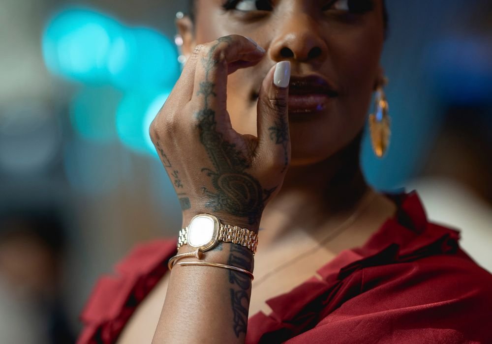 A guest wearing a Piaget watch during the evening
